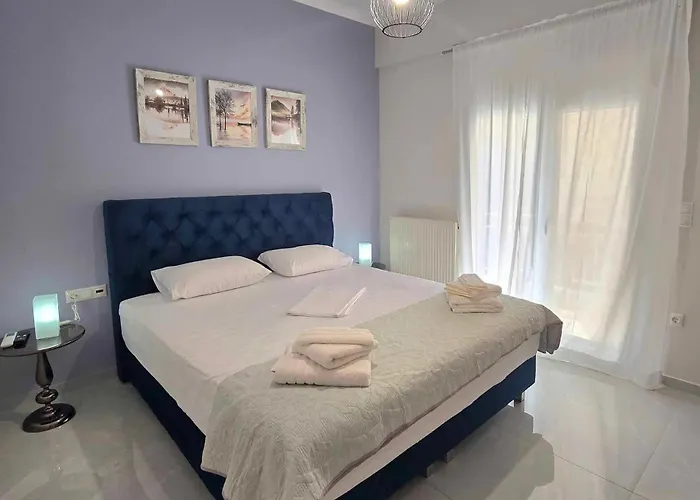 Maggie's Blissful Escape * Lutráki