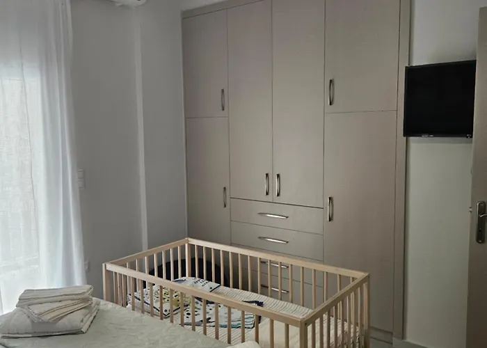 Maggie's Blissful Escape * Lutráki